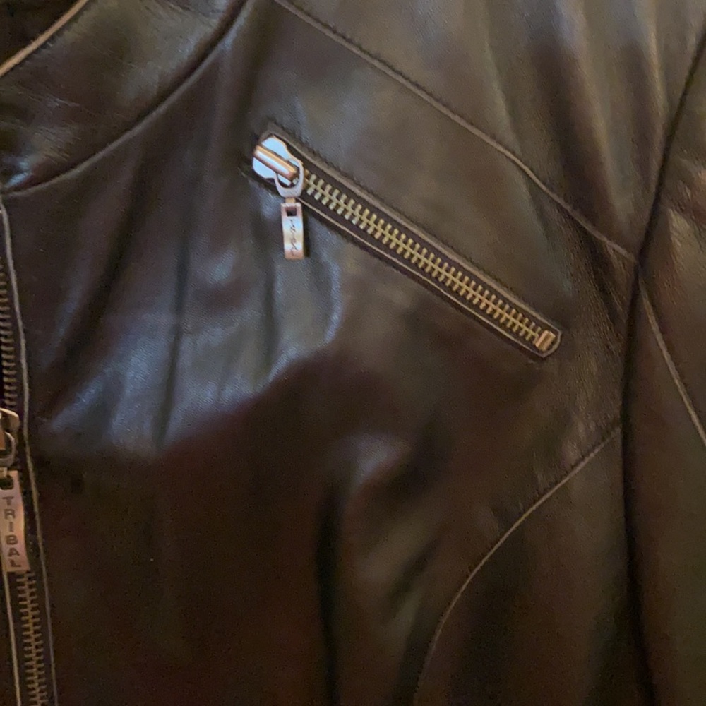 Leather jacket - Picture 3 of 6